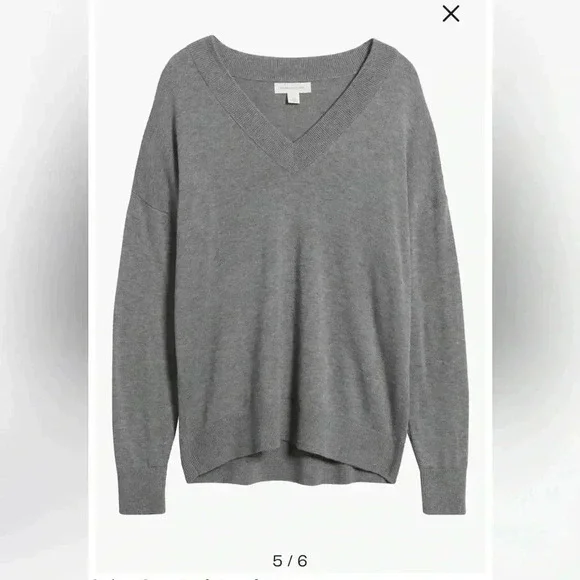 Treasure & Bond Relaxed V-Neck Sweater NWOT large - Picture 5 of 6